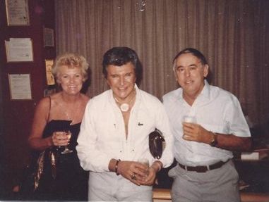 Col Hayes with Liberace at Seagulls Rugby League Club.