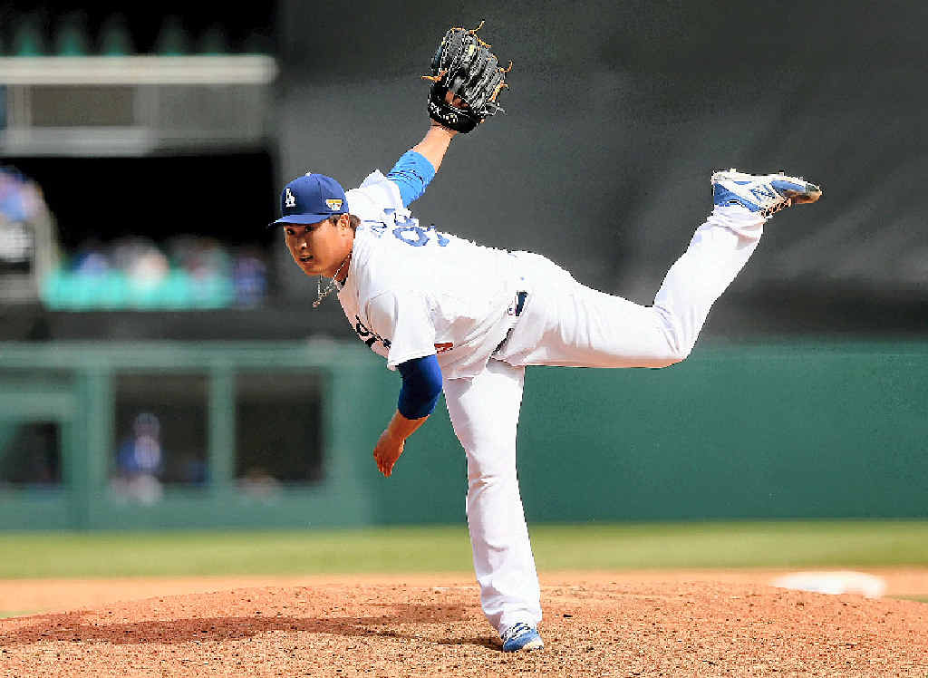 PITCHING: Hyan-Jin Ryu of the Dodgers pitches at the SCG in the win over the Arizona Diamondbacks yesterday. PITCHING: Hyan-Jin Ryu of the Dodgers pitches at the SCG in the win over the Arizona Diamondbacks yesterday.
