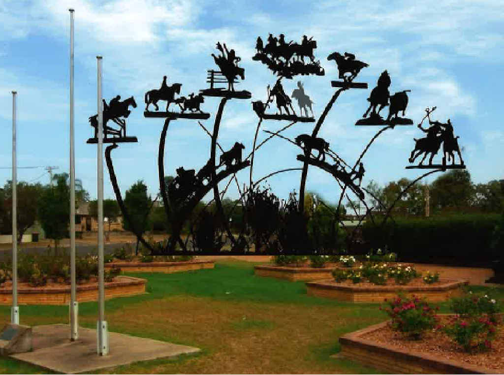 The proposed Warwick Equestrian Sculpture, pictured as an artist’s impression, is set to go ahead again. The proposed Warwick Equestrian Sculpture, pictured as an artist’s impression, is set to go ahead again.
