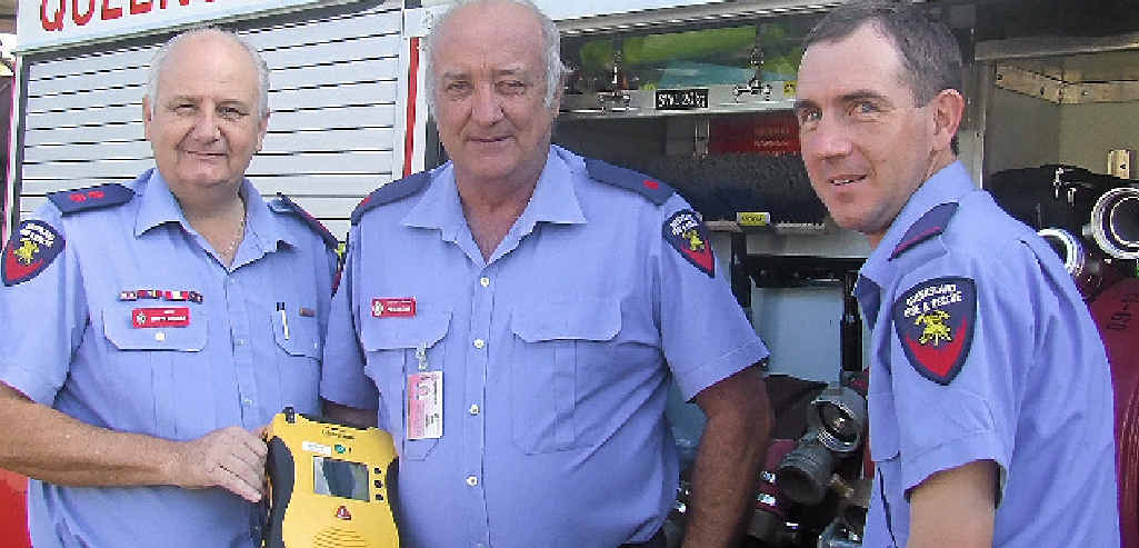 QFRS Allora officers, Captain Brett Bender and Lieutenant Peter Koina with the Lifeline View Automatic External Defibrillator provided by a donation of the Allora and District Campdraft Association. QFRS Allora officers, Captain Brett Bender and Lieutenant Peter Koina with the Lifeline View Automatic External Defibrillator provided by a donation of the Allora and District Campdraft Association.