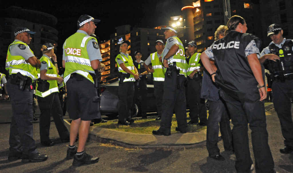 Police say the ‘self-control’ button is not being used today, causing the current outbreak of violence. Police say the ‘self-control’ button is not being used today, causing the current outbreak of violence.