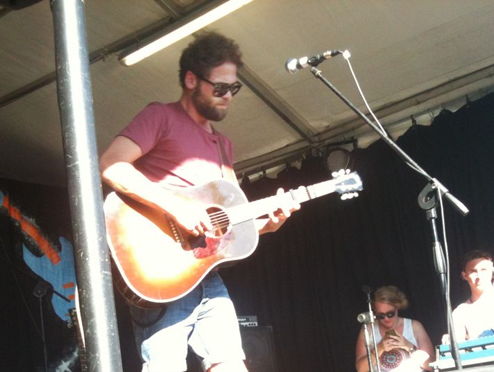 Singer-songwriter Pasesnger busking at Bluesfest yesterday. Singer-songwriter Pasesnger busking at Bluesfest yesterday.