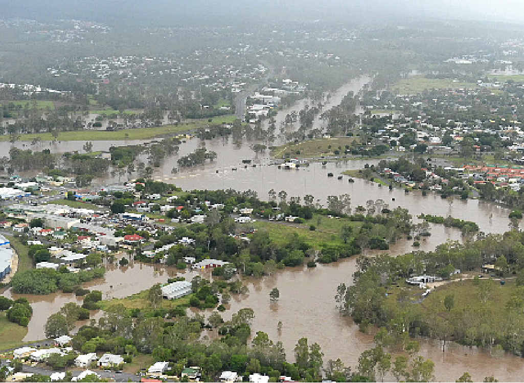 DISASTER AREA: The One Mile Bridge and Bremer River in flood on 28 January, 2013. DISASTER AREA: The One Mile Bridge and Bremer River in flood on 28 January, 2013.