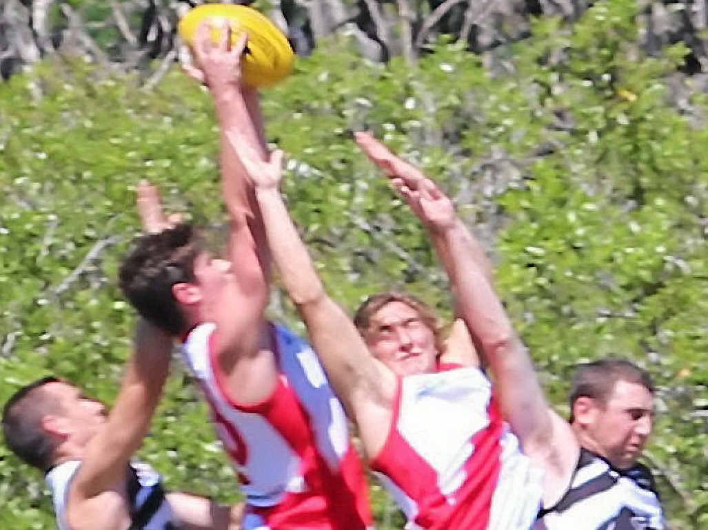Yeppoon Swans continued their impressive form with a win against Rockhampton Panthers in tough conditions at the weekend.