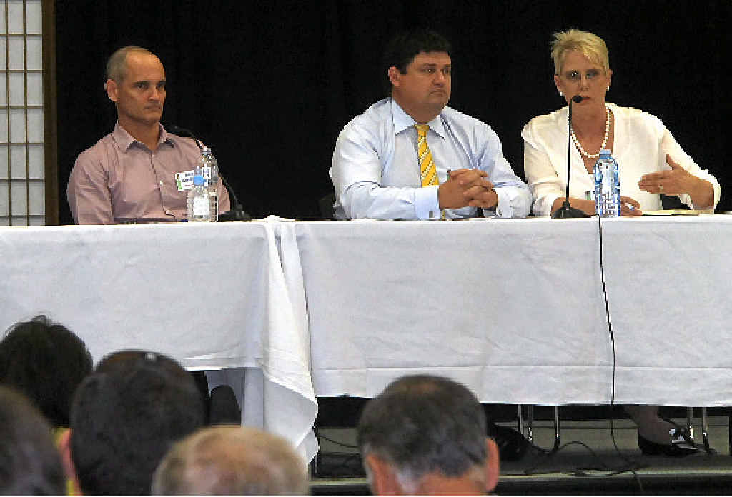 LOCAL SUPPORT: Panellists discuss how local businesses can go about securing mining contracts. LOCAL SUPPORT: Panellists discuss how local businesses can go about securing mining contracts.