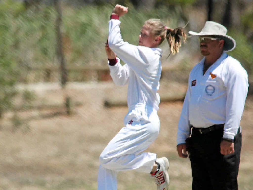 QUEENSLAND QUICK: Murgon’s Courtney Sippel goes through her spell during the U12 National Schoolgirls Cricket Championships in Bendigo. QUEENSLAND QUICK: Murgon’s Courtney Sippel goes through her spell during the U12 National Schoolgirls Cricket Championships in Bendigo.