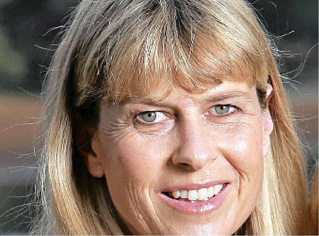 ROMANCE CLAIMS: Terri Irwin. ROMANCE CLAIMS: Terri Irwin.