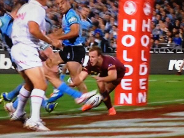 Daly Cherry-Evans almost scored a try at the 40th minute Daly Cherry-Evans almost scored a try at the 40th minute