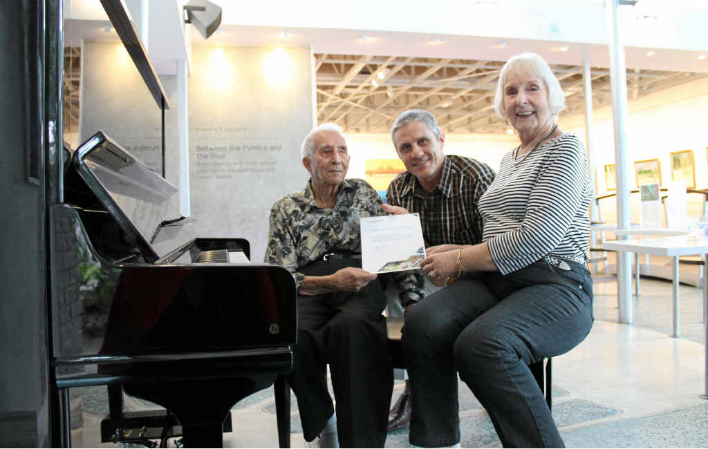 CULTURAL GIFT: Helen and Rustum Sethna with Cr Tim Dwyer at Caloundra Gallery for the piano’s handover. CULTURAL GIFT: Helen and Rustum Sethna with Cr Tim Dwyer at Caloundra Gallery for the piano’s handover.