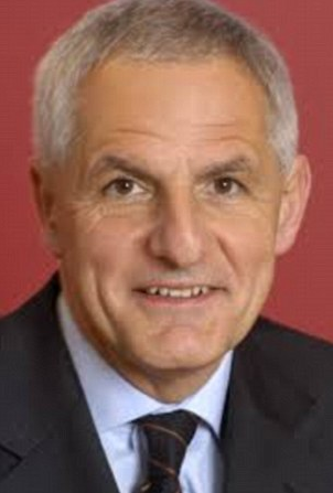 Famous Dutch AIDS researcher Joep Lange has been confirmed as a passenger on #MH17 on his way to Melbourne conference. Famous Dutch AIDS researcher Joep Lange has been confirmed as a passenger on #MH17 on his way to Melbourne conference.
