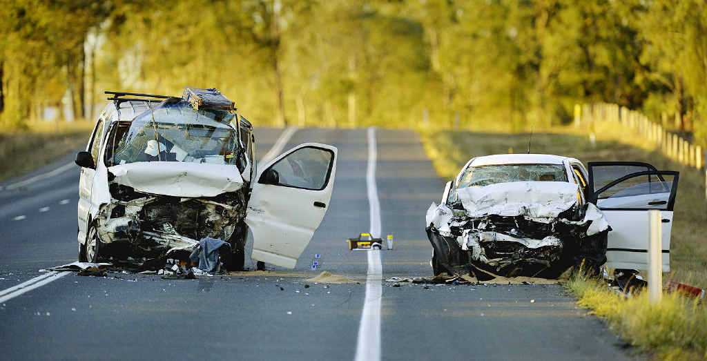 DAMAGE DONE: Police closed the Cunningham Hwy after two vehicles were involved in head-on collision at Willowbank. DAMAGE DONE: Police closed the Cunningham Hwy after two vehicles were involved in head-on collision at Willowbank.