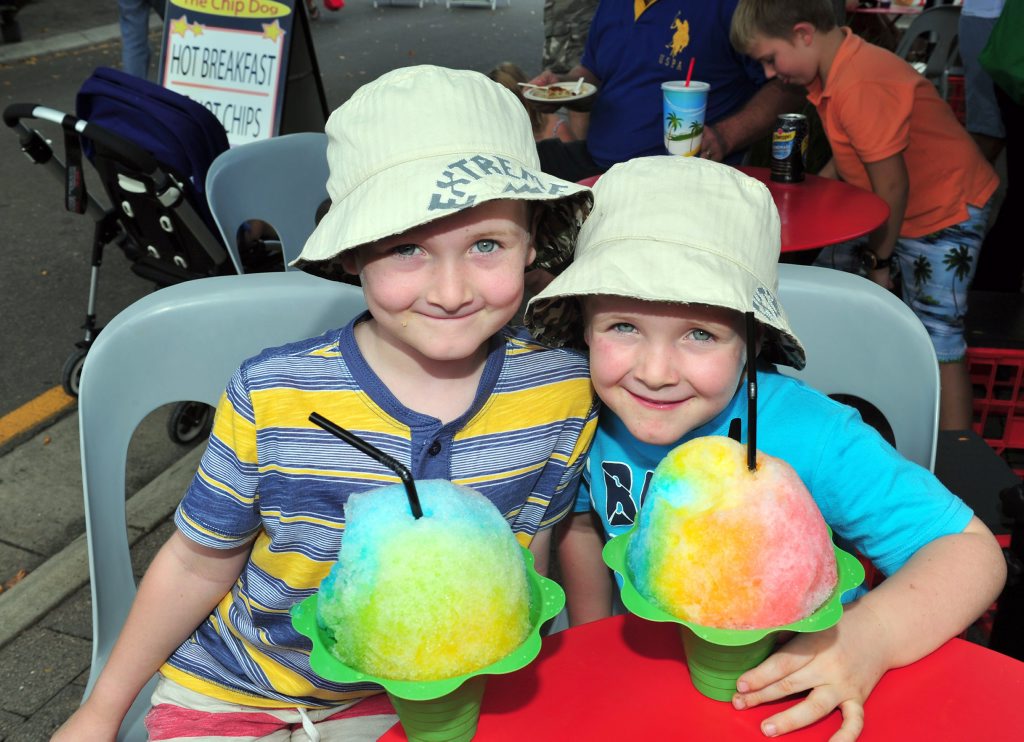 Eumundi Markets Socials./ (L-R) Oscar and Oliver Jones of Brisbane. Photo Geoff Potter / Noosa News Eumundi Markets Socials./ (L-R) Oscar and Oliver Jones of Brisbane. Photo Geoff Potter / Noosa News