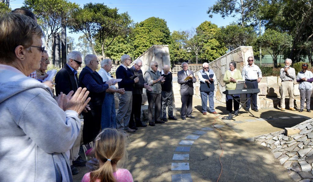 42nd Box Flat Mine Memorial. Roz Tait with great-granddaughter Rogue Hatfield, 4 laying flowers in memory of her father Maurice Tait. Photo Inga Williams / The Queensland Times 42nd Box Flat Mine Memorial. Roz Tait with great-granddaughter Rogue Hatfield, 4 laying flowers in memory of her father Maurice Tait. Photo Inga Williams / The Queensland Times