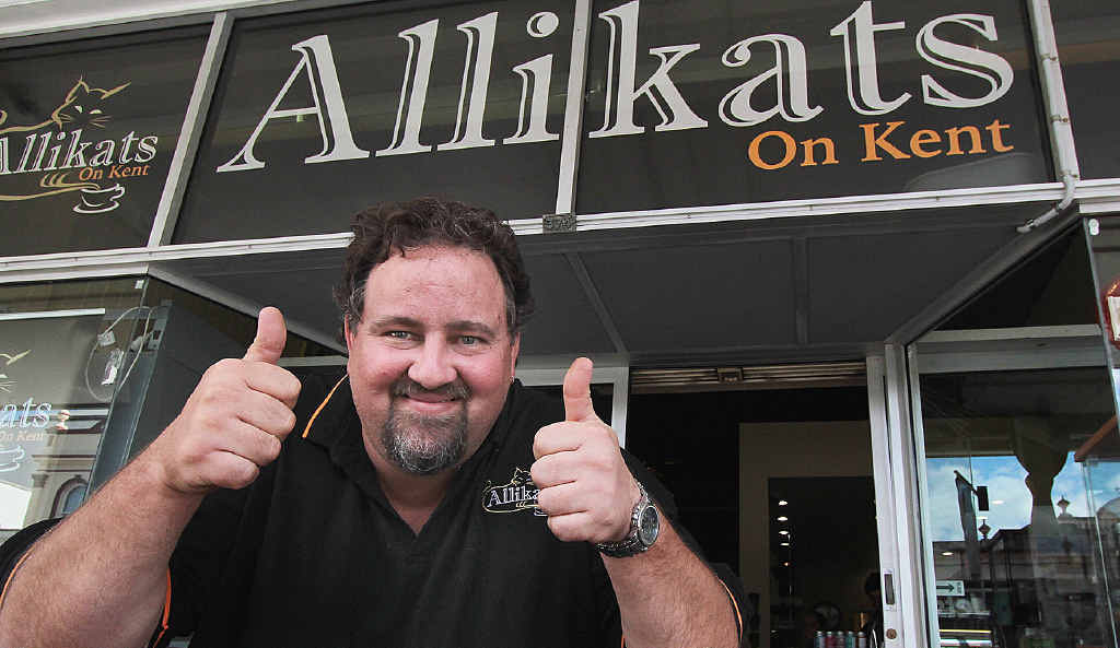 Andrew Duggan, co-owner of Allikats on Kent in Maryborough, where Paul Hogan visited when he was in town on Monday. Andrew Duggan, co-owner of Allikats on Kent in Maryborough, where Paul Hogan visited when he was in town on Monday.