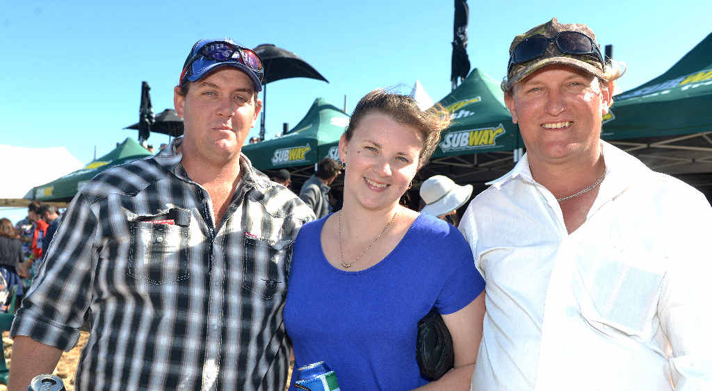 David Dunbavan, Alycia Wall and Kelvin Jeffs enjoyed the laid back atmosphere of the beach race day. David Dunbavan, Alycia Wall and Kelvin Jeffs enjoyed the laid back atmosphere of the beach race day.