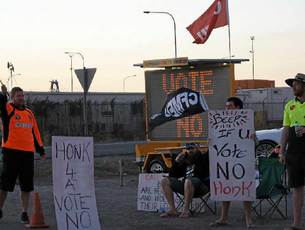 CFMEU protestors at the Port Curtis site taking industrial action against Bechtel. CFMEU protestors at the Port Curtis site taking industrial action against Bechtel.