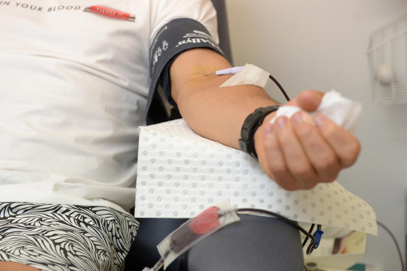 NSW Waratahs and Australian Wallabies rugby union player Adam Ashley-Cooper gives blood assisted by nurse Michelle Dibbs of the Australian Red Cross Blood Service, at a mobile donor centre in Sydney, Wednesday, March 5, 2014. NSW Waratahs and Australian Wallabies rugby union player Adam Ashley-Cooper gives blood assisted by nurse Michelle Dibbs of the Australian Red Cross Blood Service, at a mobile donor centre in Sydney, Wednesday, March 5, 2014.