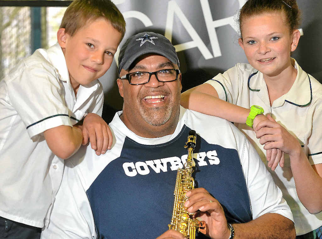 IT’S YOUR FUTURE: US-based motivational speaker Reggie Dabbs with Burnside State High School students Corben McCosker and Kiara Shepperd. IT’S YOUR FUTURE: US-based motivational speaker Reggie Dabbs with Burnside State High School students Corben McCosker and Kiara Shepperd.