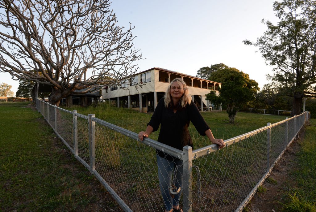 MT PLEASANT: The owner of the Mt Pleasant Hotel Deborah Lewis at the fence of her property on the Gin Gin - Mt Perry Road. Photo: Mike Knott / NewsMail MT PLEASANT: The owner of the Mt Pleasant Hotel Deborah Lewis at the fence of her property on the Gin Gin - Mt Perry Road. Photo: Mike Knott / NewsMail