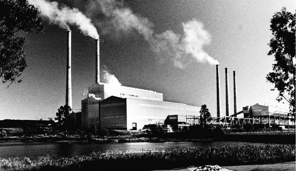 STATION SITE: Swanbank Power Station in its heyday and (inset) the 50-year-old Swanbank B coal-fired power station which closed in 2012 is demolished. STATION SITE: Swanbank Power Station in its heyday and (inset) the 50-year-old Swanbank B coal-fired power station which closed in 2012 is demolished.
