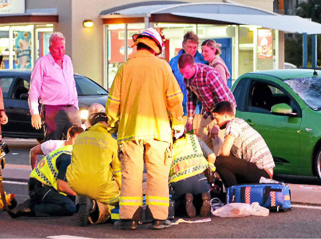 SAD SCENE: A desperate struggle to save an elderly man struck by a car on Alexandra Parade, Alexandra Headland. SAD SCENE: A desperate struggle to save an elderly man struck by a car on Alexandra Parade, Alexandra Headland.