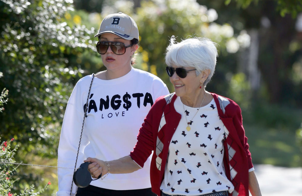 Amanda Bynes with her mother Lynn
