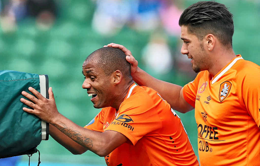 Henrique De Silva, celebrating after scoring a goal with Dimitri Petratos during the round two game against Perth Glory, will play his 100th game for the Roar today. Henrique De Silva, celebrating after scoring a goal with Dimitri Petratos during the round two game against Perth Glory, will play his 100th game for the Roar today.
