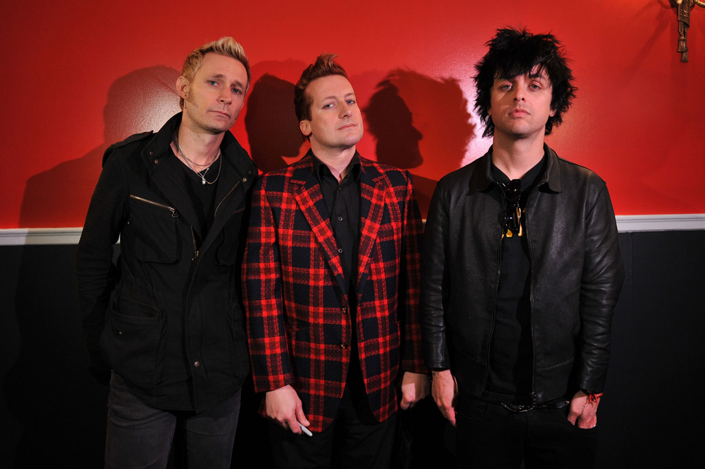 “We have some news to report regarding our brother Jason White, and wanted you to hear it from us before word spread,” the band statement read “We have some news to report regarding our brother Jason White, and wanted you to hear it from us before word spread,” the band statement read