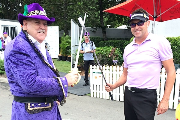 Wayne 'Ticker' Heming vs Robert Allenby Wayne 'Ticker' Heming vs Robert Allenby