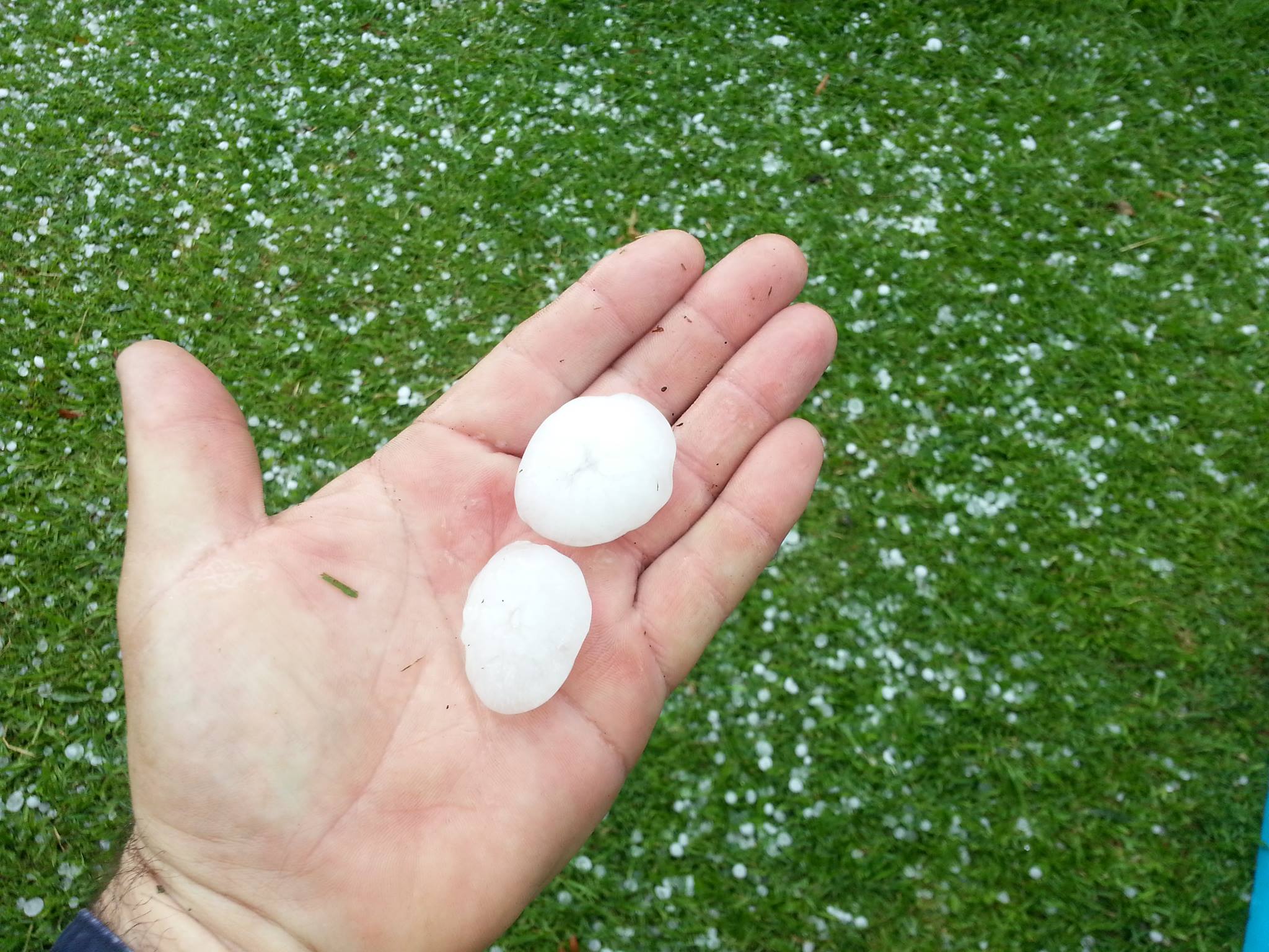 Hail hits Kin Kin. From Facebook by Jeff Donaldson. Hail hits Kin Kin. From Facebook by Jeff Donaldson.