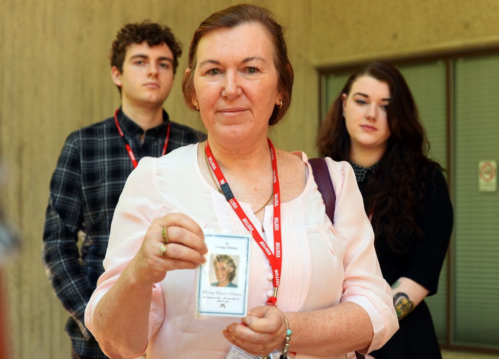 Robyn Turner, pictured with children Beau Turner (L) and Kali Turner (R), appeal to the public during a press conference in Sydney, Friday, Dec. 26, 2014. Robyn Turner, pictured with children Beau Turner (L) and Kali Turner (R), appeal to the public during a press conference in Sydney, Friday, Dec. 26, 2014.