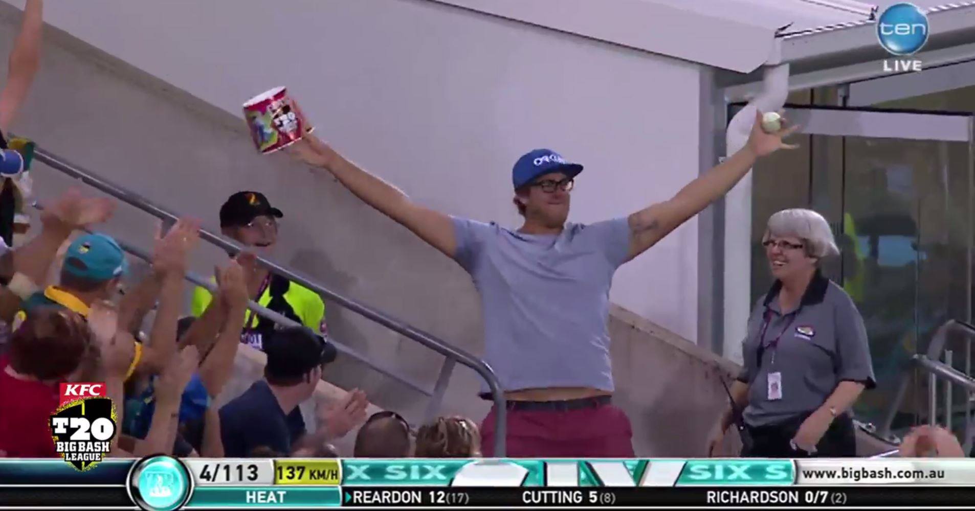 An epic catch by a Pottsville man has been praised by England cricket great Paul Collingwood. An epic catch by a Pottsville man has been praised by England cricket great Paul Collingwood.