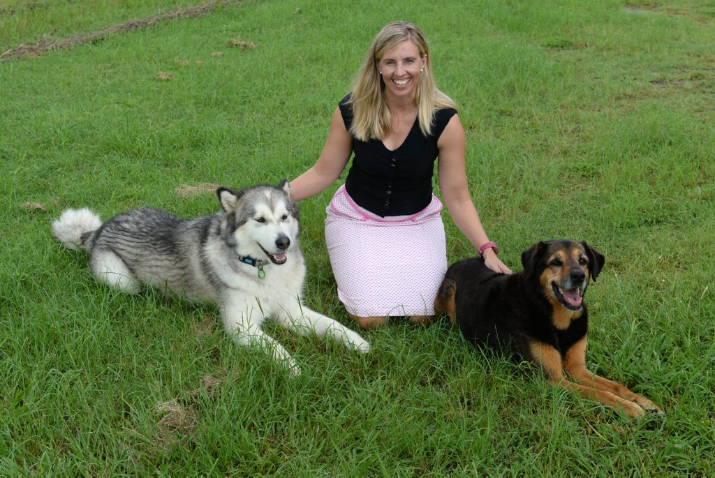 ANIMAL WELFARE: Shuron Billman with her two dogs Inu and Georgie. Shuron is conducting research on the effect of the floods on pets. Photo: Mike Knott / NewsMail ANIMAL WELFARE: Shuron Billman with her two dogs Inu and Georgie. Shuron is conducting research on the effect of the floods on pets. Photo: Mike Knott / NewsMail