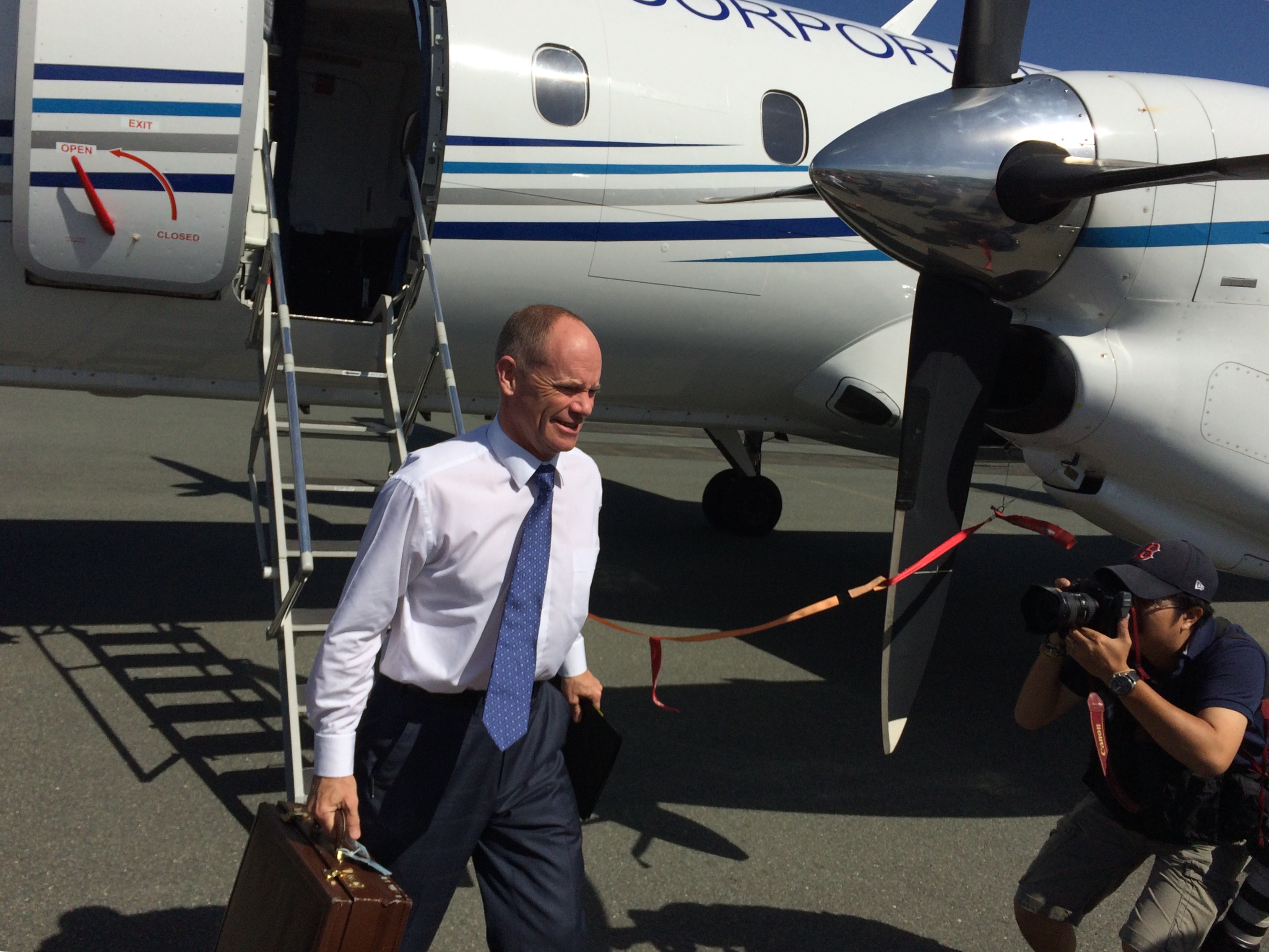 Campbell Newman has confirmed he'll be sitting out federal politics for the next election. Campbell Newman has confirmed he'll be sitting out federal politics for the next election.