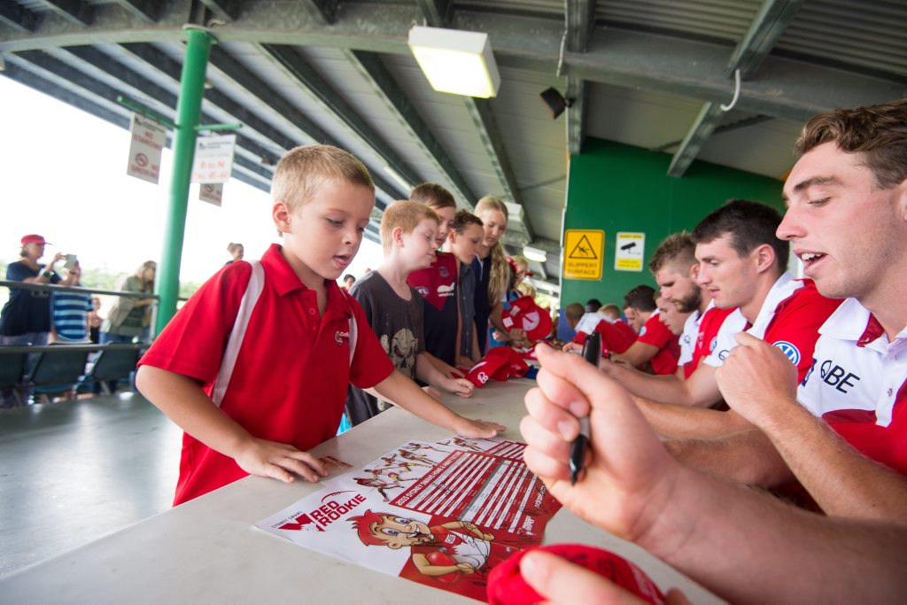 Sydney Swans do an autograph session at rained out Kids clinic. 5 FEBRUARY 2015 Photo Trevor Veale / Coffs Coast Advocate Sydney Swans do an autograph session at rained out Kids clinic. 5 FEBRUARY 2015 Photo Trevor Veale / Coffs Coast Advocate