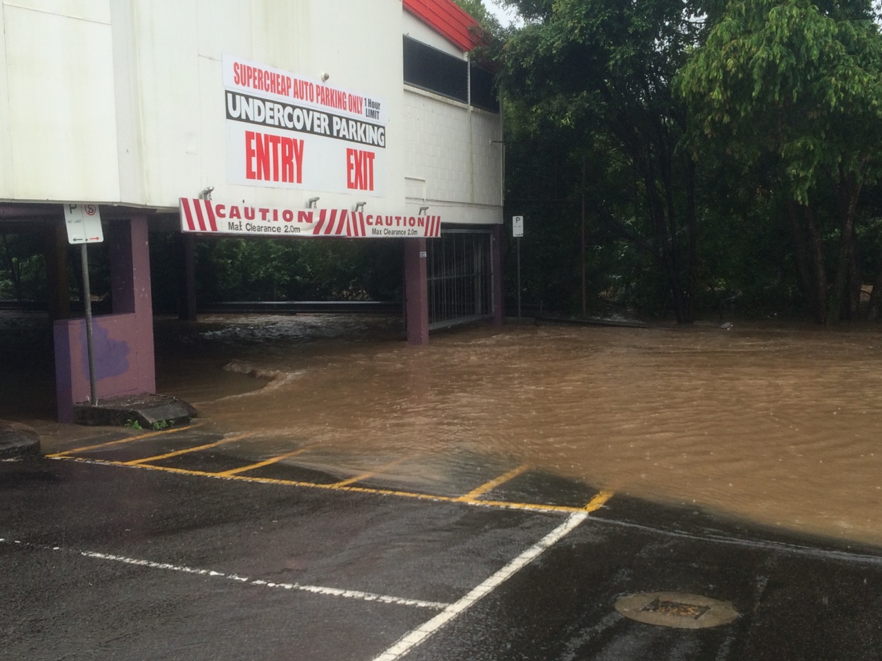 Woolworths Nambour car park floods Woolworths Nambour car park floods