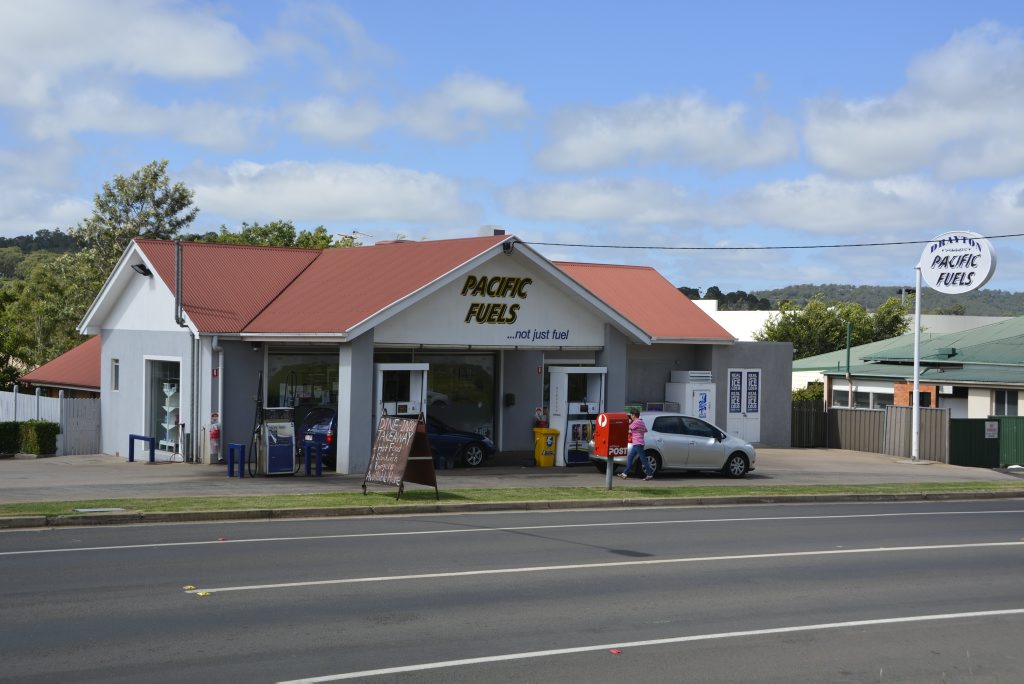 The Pacific Fuels service station at Drayton. The Pacific Fuels service station at Drayton.