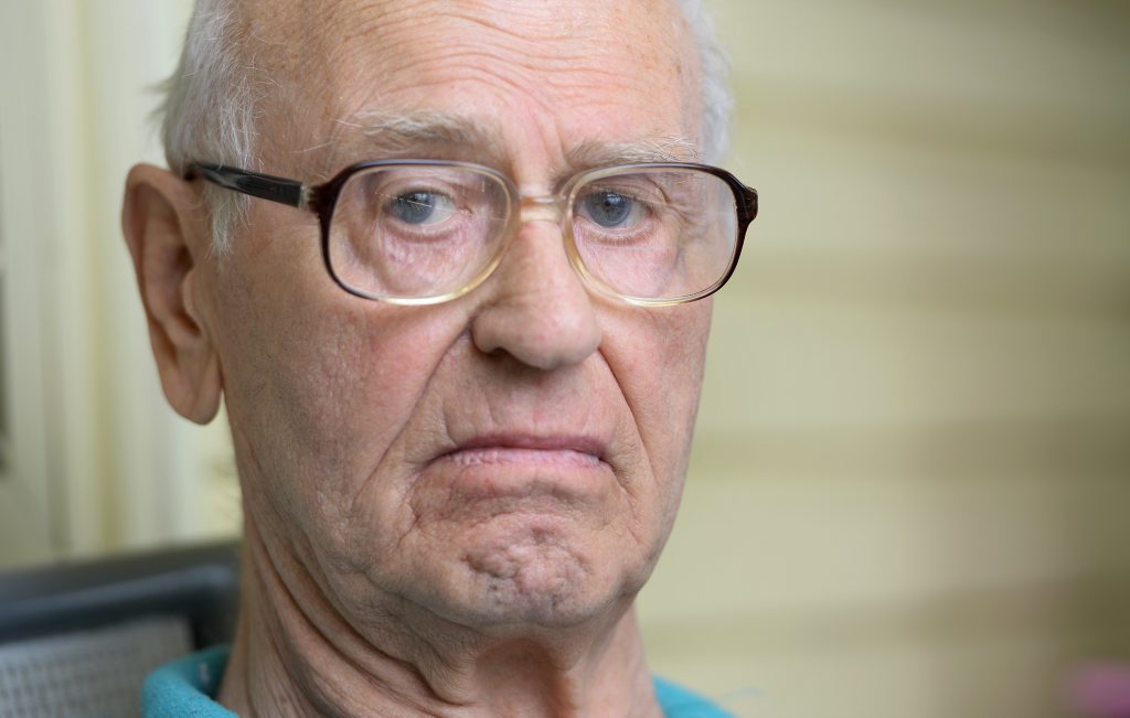 88-year-old Arthur Sommerford has had his Visa application rejected and is being threatened to be sent to live in a detention centre. 88-year-old Arthur Sommerford has had his Visa application rejected and is being threatened to be sent to live in a detention centre.