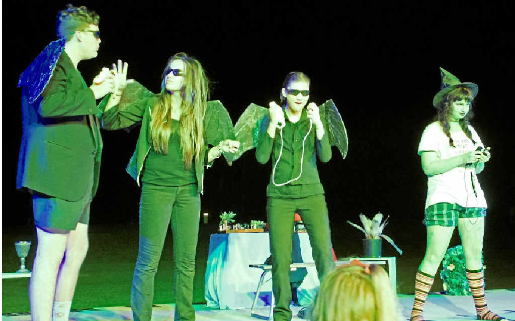 PAST CAST: Several of the Wizard of Oz cast; monkeys Zac Guinea, Issy Woo, Cat O’Rourke and the Wicked Witch Izzy Tait. PAST CAST: Several of the Wizard of Oz cast; monkeys Zac Guinea, Issy Woo, Cat O’Rourke and the Wicked Witch Izzy Tait.