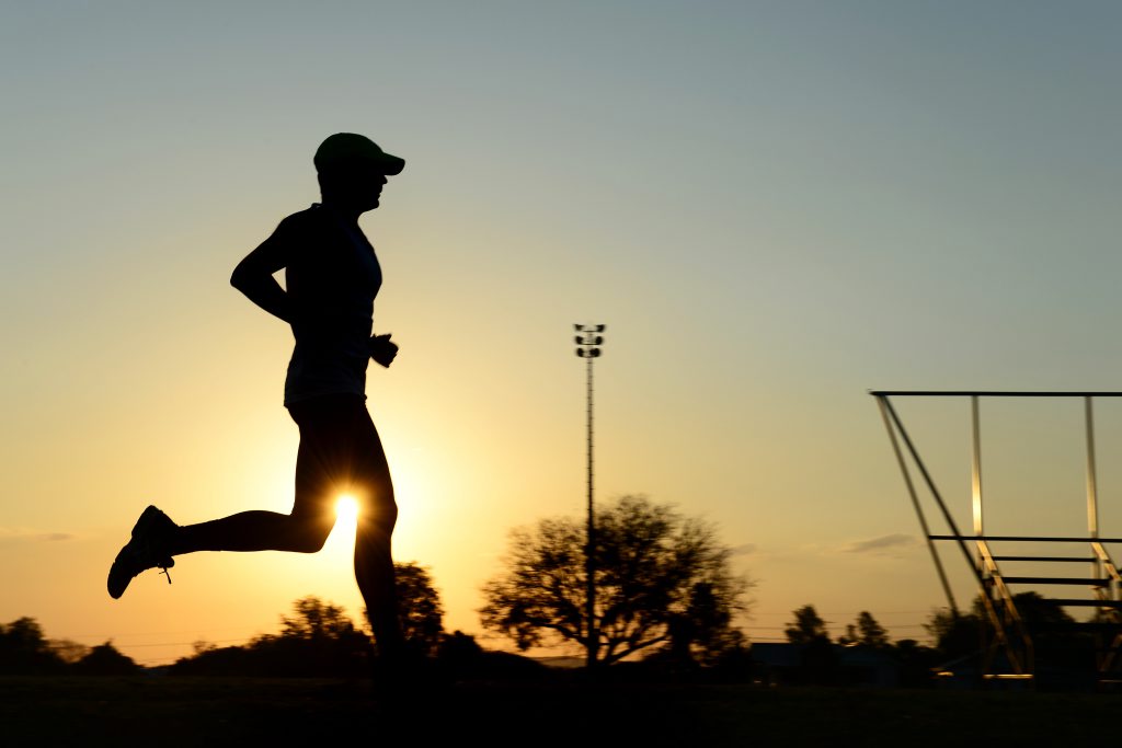 People experience cardiovascular health benefits when they exercise for 30-60 minutes each day, and this is something health professionals encourage people to do. People experience cardiovascular health benefits when they exercise for 30-60 minutes each day, and this is something health professionals encourage people to do.