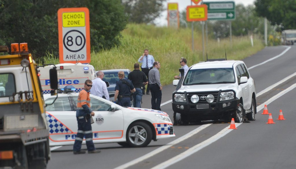 Gympie detectives at the scene of an investigation on the Bruce Hwy at Chatsworth, north of Gympie, Sunday morning. After a car chase down the Bruce Hwy from the Fraser Coast police used stingers to blow out the tyres of the 4WD and took a man in for questioning. Gympie detectives at the scene of an investigation on the Bruce Hwy at Chatsworth, north of Gympie, Sunday morning. After a car chase down the Bruce Hwy from the Fraser Coast police used stingers to blow out the tyres of the 4WD and took a man in for questioning.