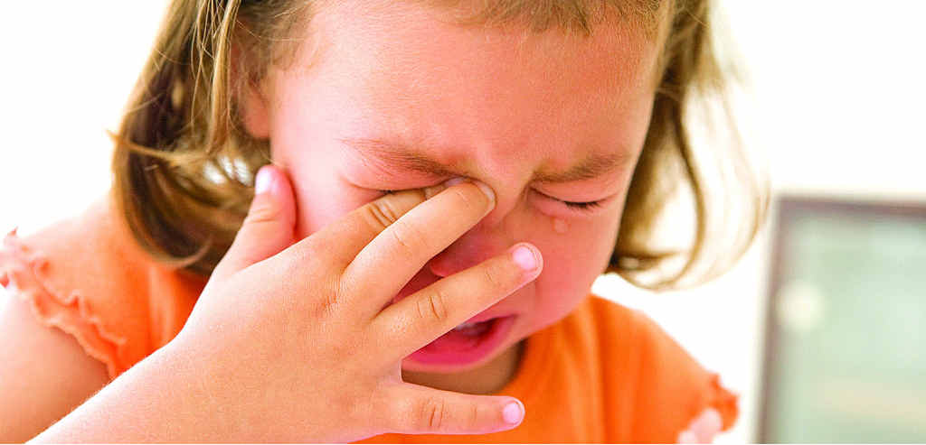 NOT RIGHT: Parents should be supporting their children, even if their tantrums are caused by the silliest of things. Note: The above image is a newspaper stock image from a photoshoot. NOT RIGHT: Parents should be supporting their children, even if their tantrums are caused by the silliest of things. Note: The above image is a newspaper stock image from a photoshoot.