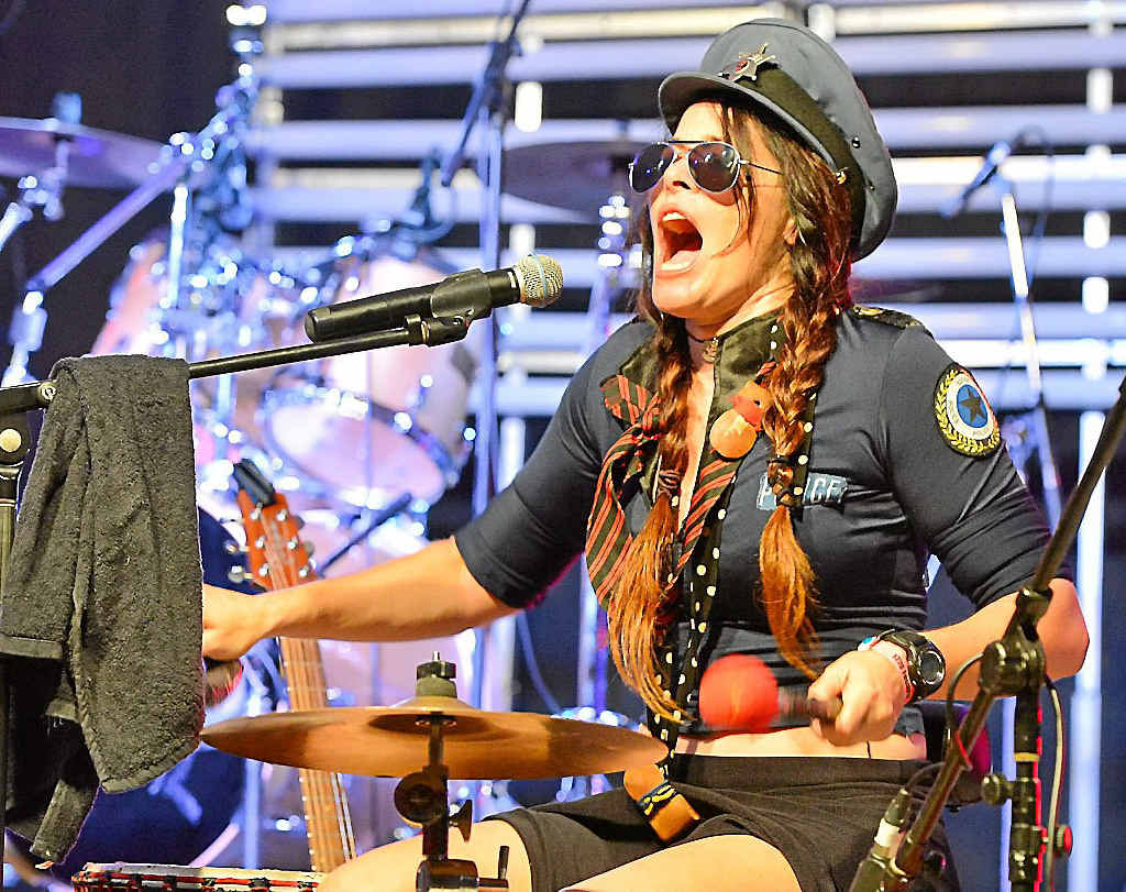 ROCKING: Melani Miller from The Twine rocked out on stage last night.