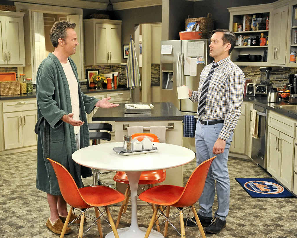 COMEDIC GOLD: Matthew Perry and Thomas Lennon in a scene from The Odd Couple.
