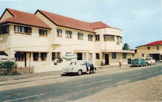 Mooloolaba Hotel, Mooloolaba Esplanade 1962
Photo Courtesy of Sunshine Coast Council’s Heritage Library, Picture Sunshine Coast Collection Mooloolaba Hotel, Mooloolaba Esplanade 1962
Photo Courtesy of Sunshine Coast Council’s Heritage Library, Picture Sunshine Coast Collection