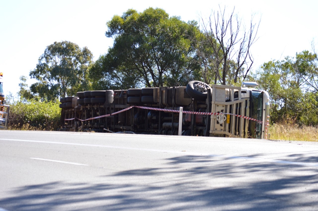 Rolled truck on Cunningham's Gap. Rolled truck on Cunningham's Gap.