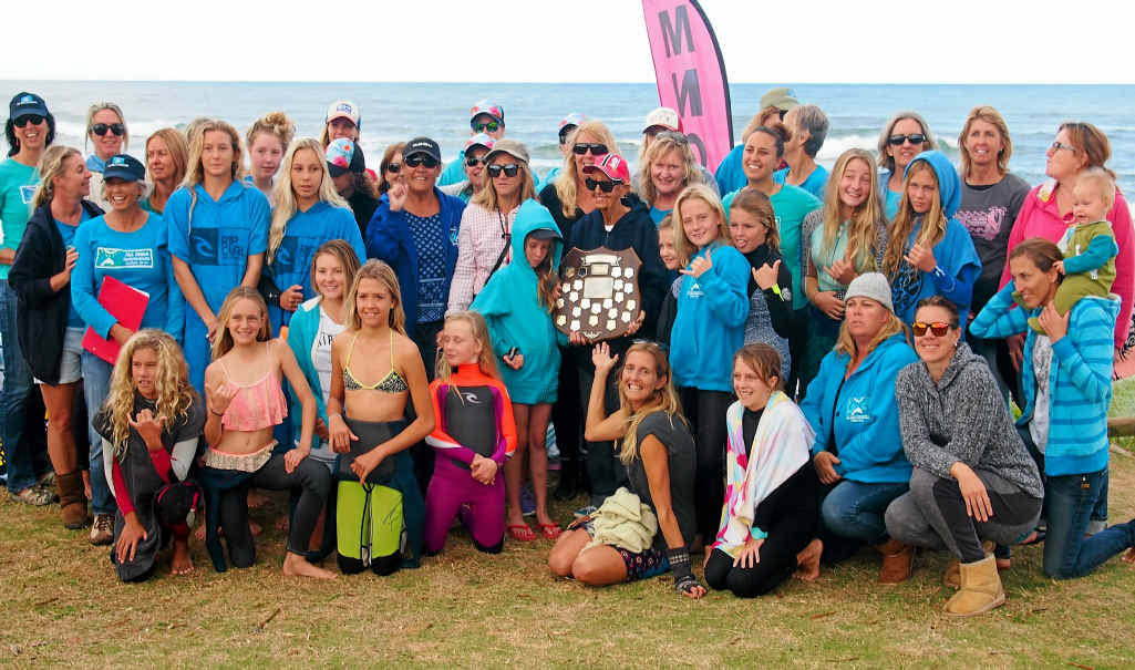 THE COMPETITORS: Lennox Head, Mid North Coast and the Sunshine Coast girls surfriders clubs pictured with Phyllis O’Donnell and the memorial shield. THE COMPETITORS: Lennox Head, Mid North Coast and the Sunshine Coast girls surfriders clubs pictured with Phyllis O’Donnell and the memorial shield.