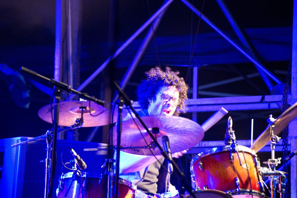 Pete Murray live in Gladstone, November 22, 2014. Photo Mike Richards / The Observer