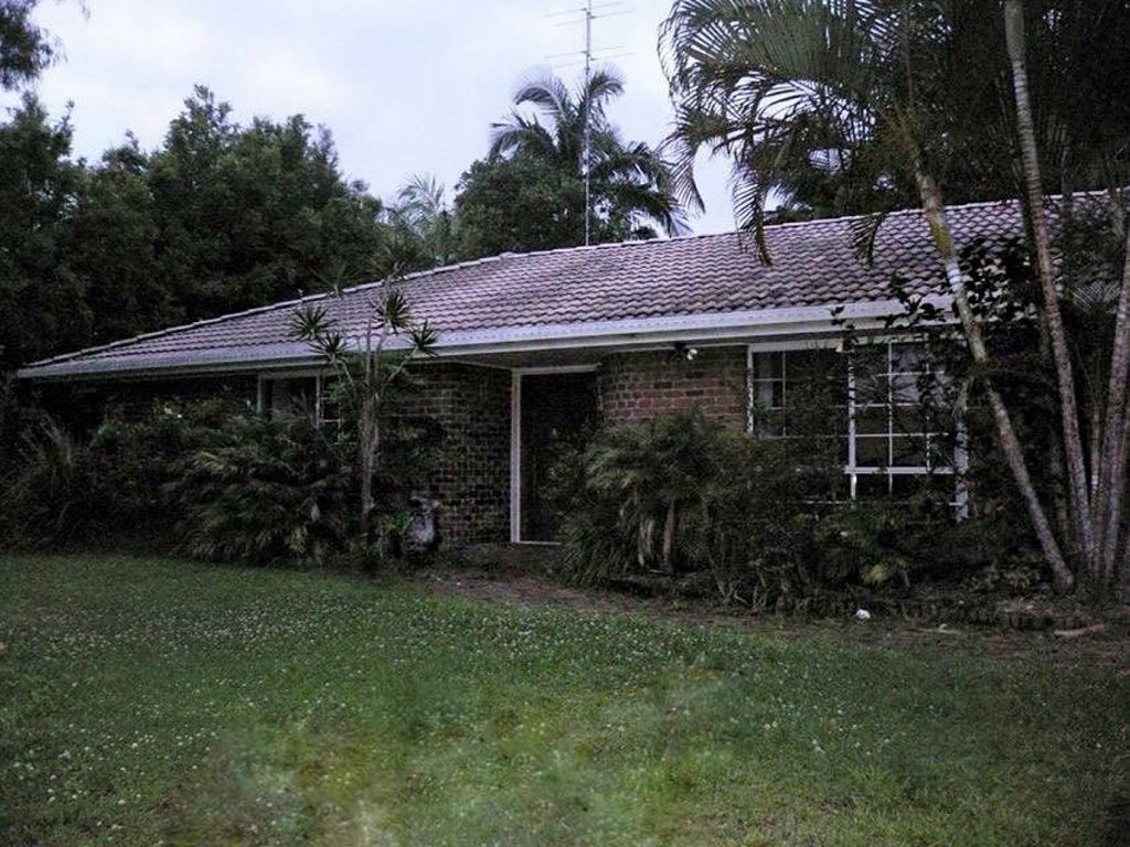 Natalie Manasse and her mum Angela's newly renovated Tewantin home. BEFORE the renovations.