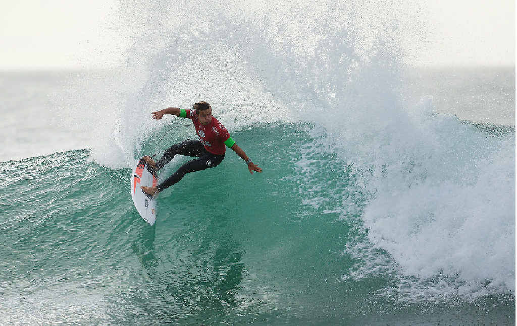 In sensational form, the Sunshine Coast’s Julian Wilson carves a line in his round one heat at J-Bay. In sensational form, the Sunshine Coast’s Julian Wilson carves a line in his round one heat at J-Bay.